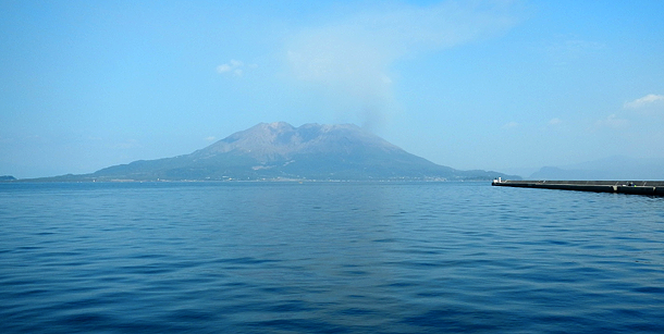 普通に噴火する桜島