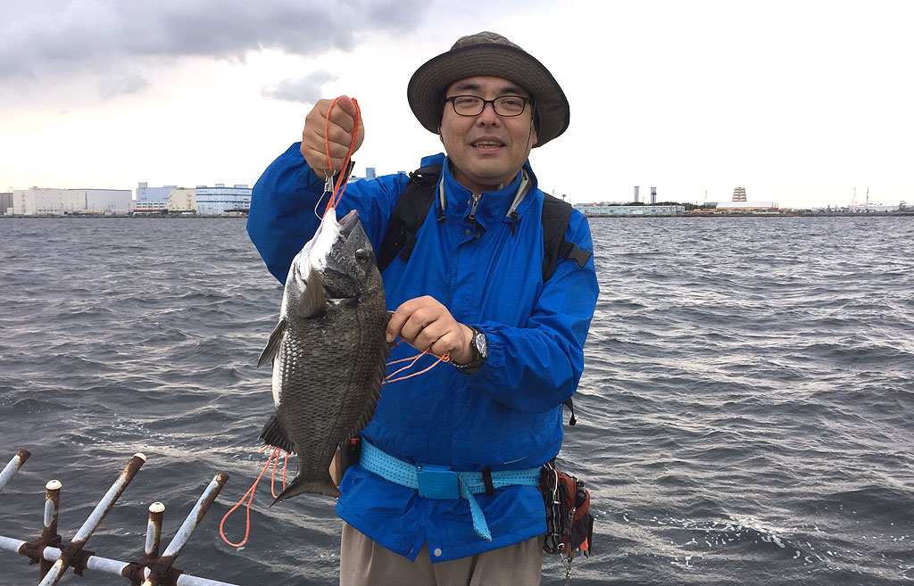 東京湾黒鯛研究会：稚魚放流