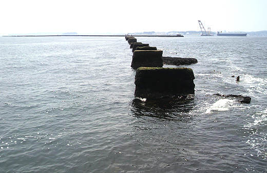 野島防波堤