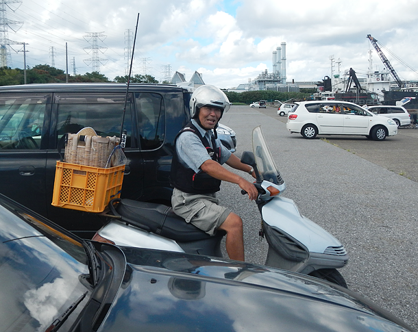 バイクで帰る、佐藤達夫幹事長