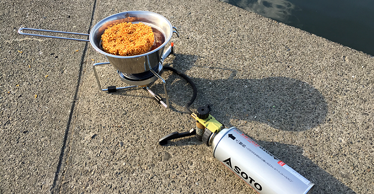 バーナーで作るチキンラーメン